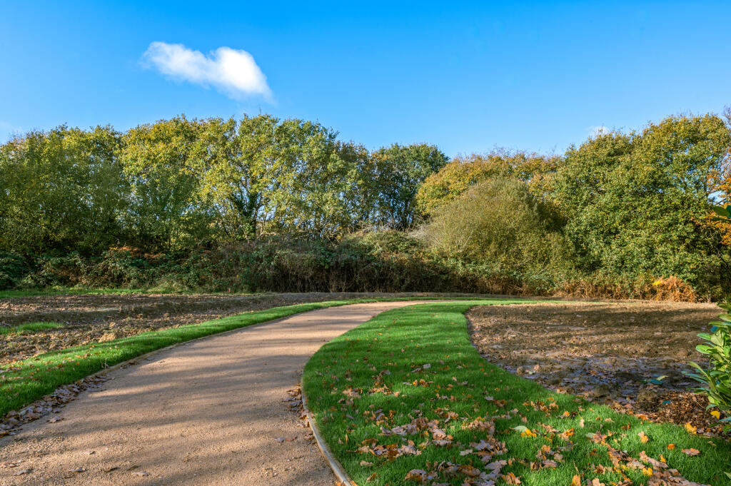 Clavering Walk,
Cooden,
Bexhill,
East Sussex,
TN39 4TW - View 2