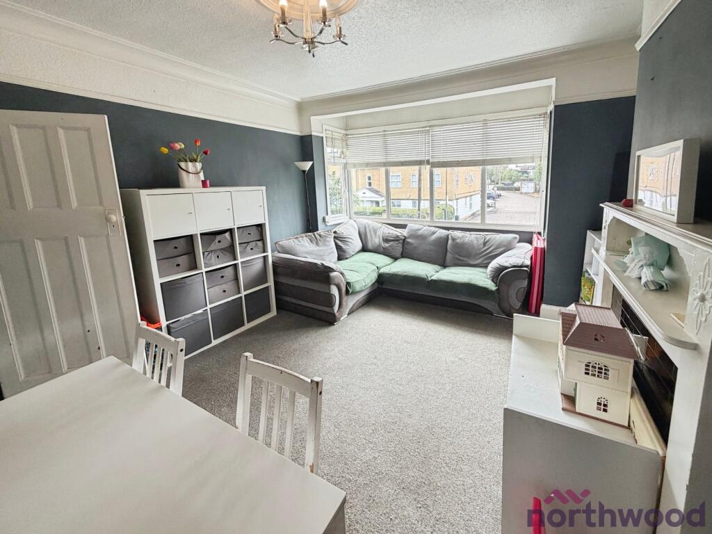 Carlton Road, Romford, RM2 photo 4