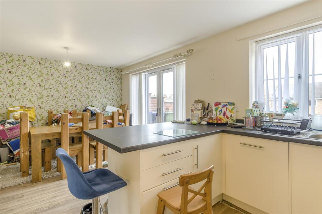 House in Mansfield, Nottinghamshire - View 5
