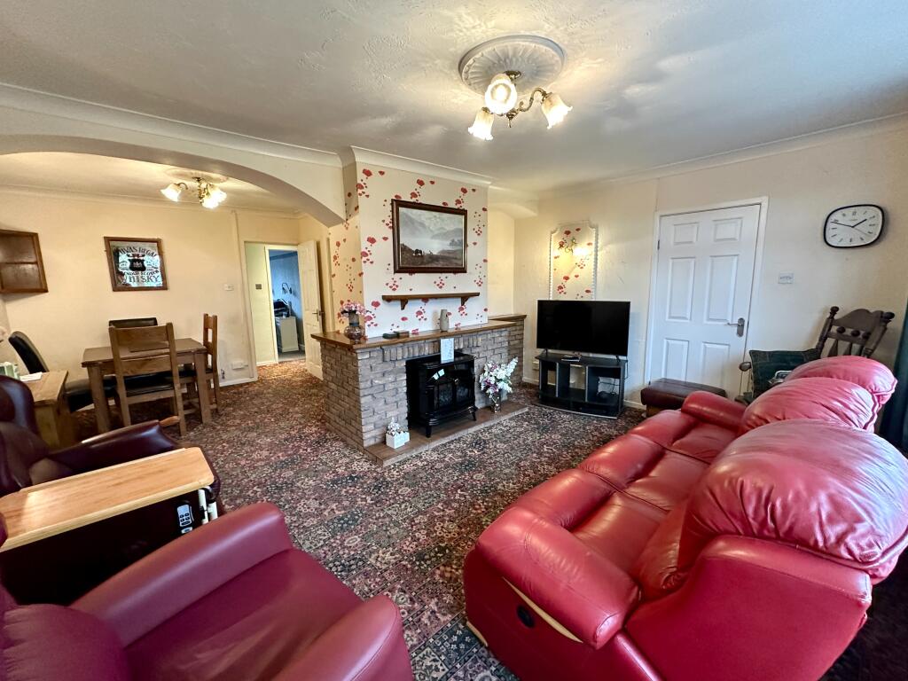 Arnotdale Drive, Pye Green, Cannock, WS12 photo 4