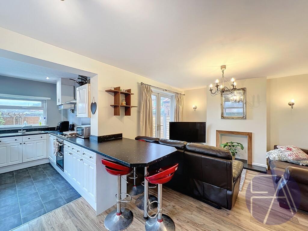 Balmoral Drive, Southport, Merseyside, PR9 8QJ photo 4