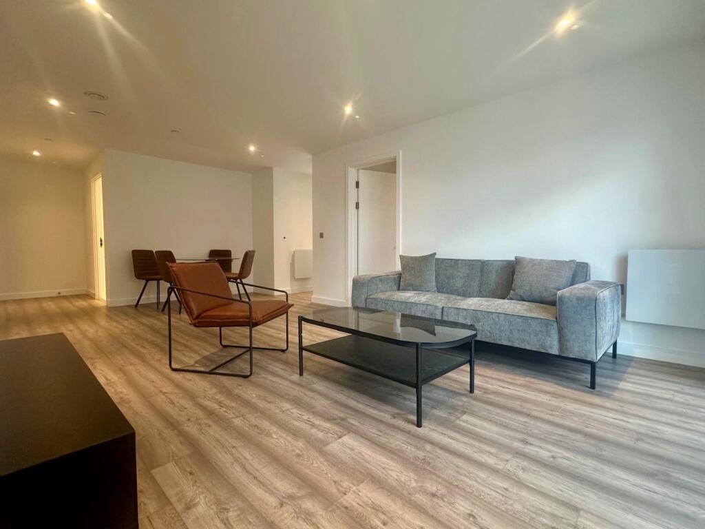 Apartment in Slough, Slough Trading Estate, Chalvey - View 4