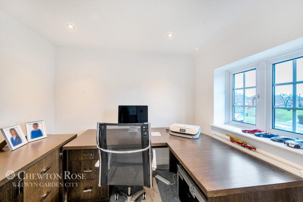 Additional image 13 of Manor Road, ST ALBANS