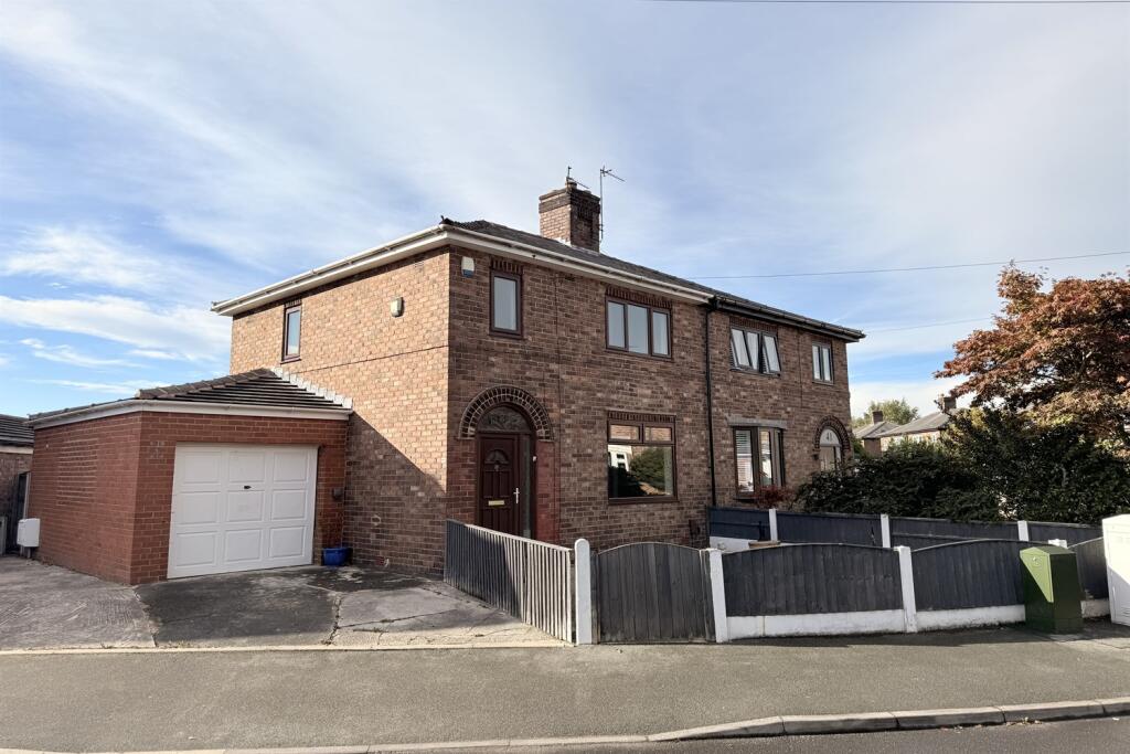 Main image of property: Paddington Bank, Warrington, WA1 3PB