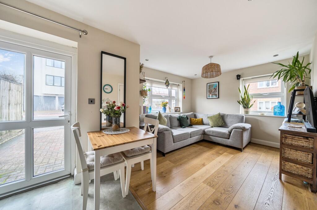 Main image of property: Quarry Road, Tunbridge Wells, TN1