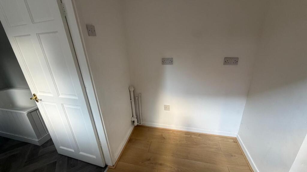 House in Sefton, Liverpool City Region - View 5