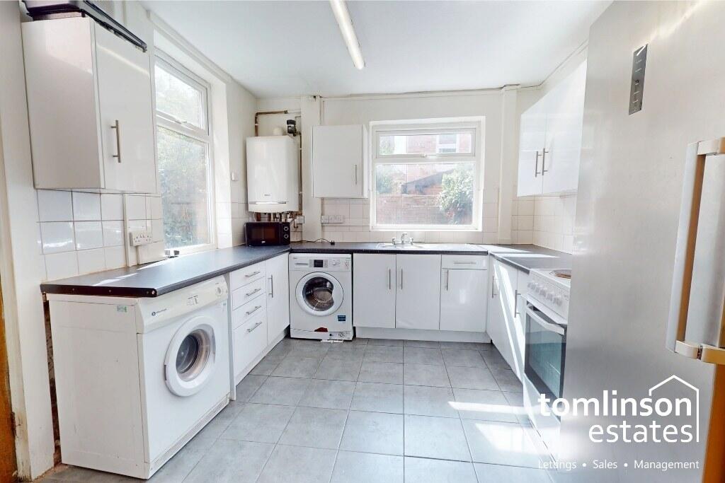 House in Nottingham - View 2