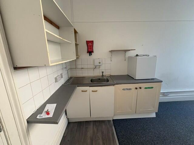 Apartment in Bournemouth, Lansdowne - View 4