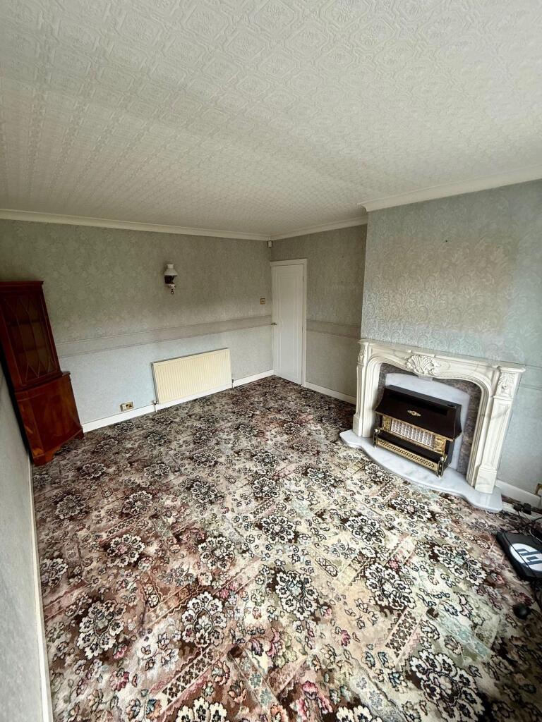 House in Bradford, West Yorkshire - View 3