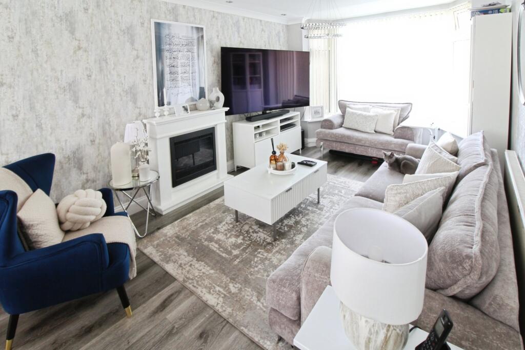 House in Birmingham, Lyndon Green - View 3