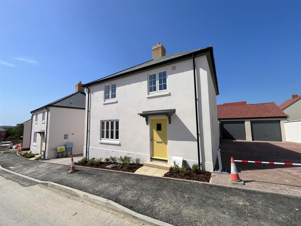 House in Weymouth, Dorset - View 2