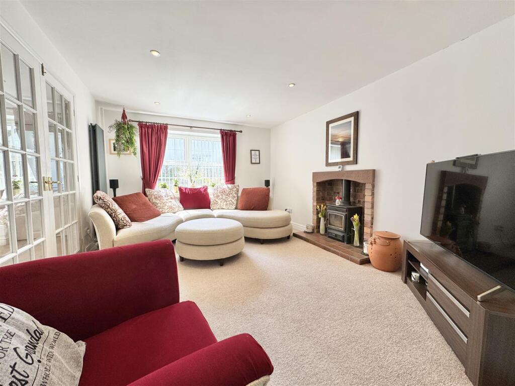 House in West Hall, Kingwater - View 5