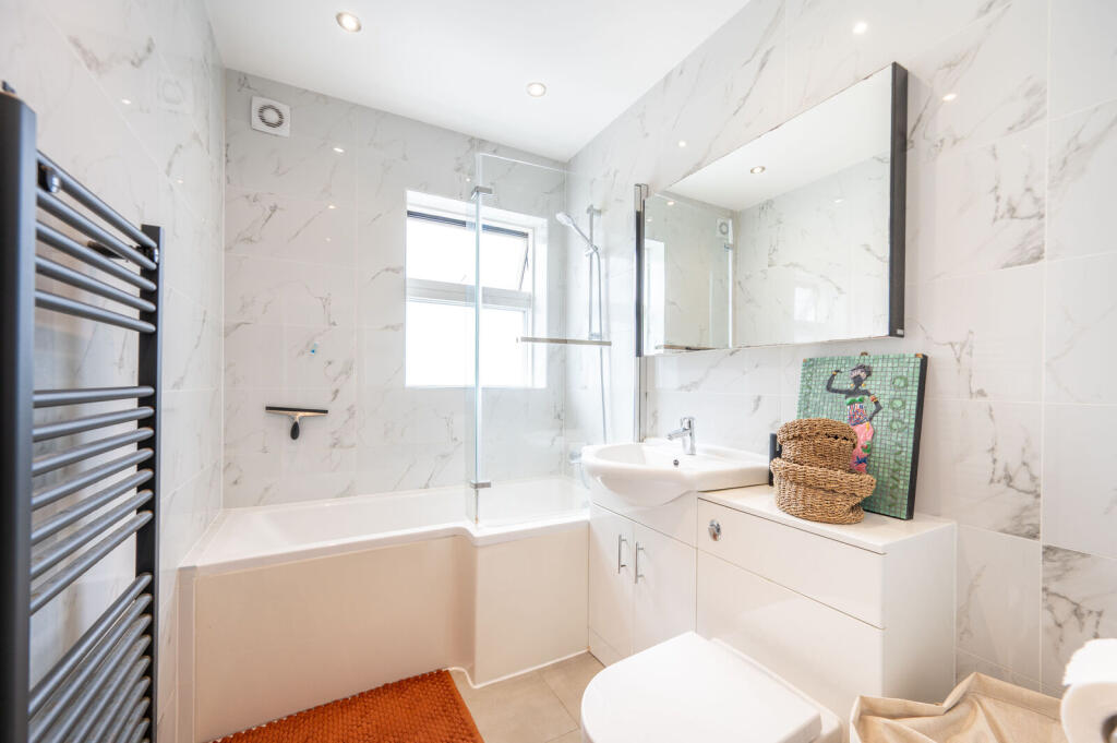 Apartment in Harrow - View 5