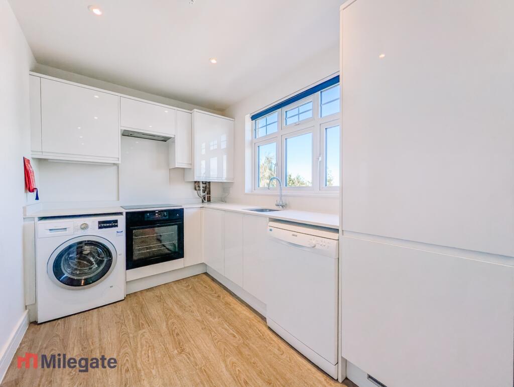 Apartment in Croydon - View 5