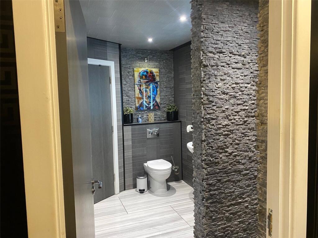 Apartment in Portsmouth - View 3