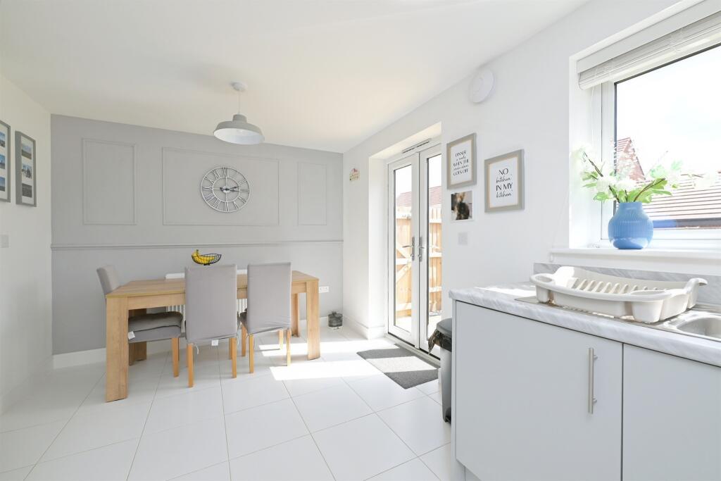 House in Northampton, Overstone - View 5