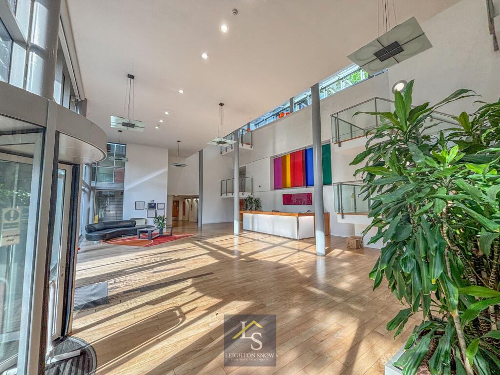 Apartment in Manchester, City Centre - View 5