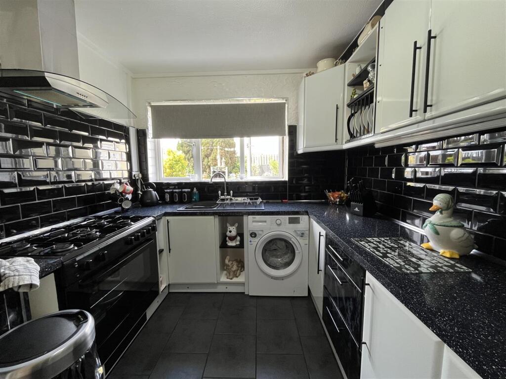 Apartment in Kirklees, West Yorkshire - More