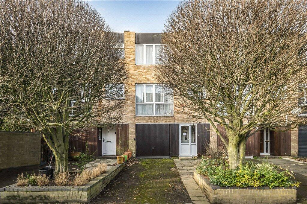 4-bed terraced on Turnpike Link, Croydon, CR0, £475,000