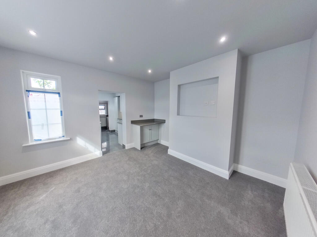 House in Twickenham - View 4