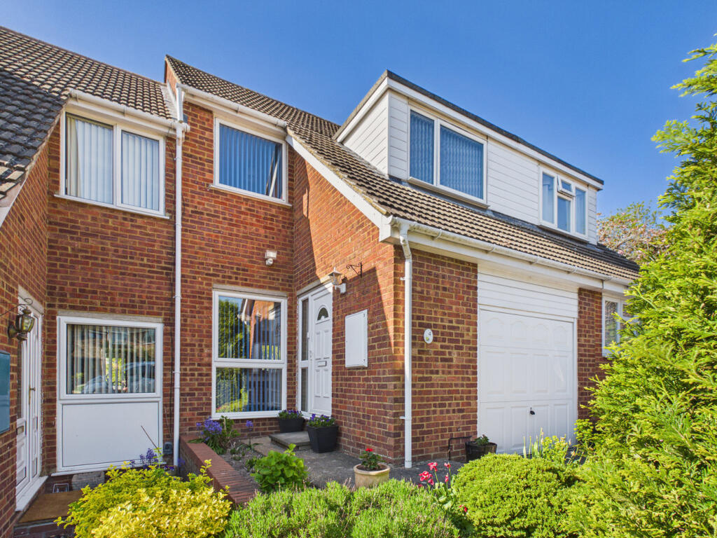 Main image of property: Shaftesbury Way, Royston, SG8