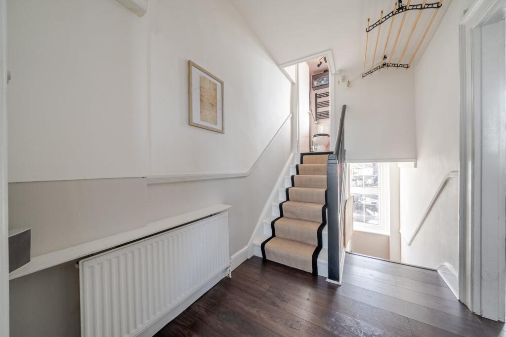 Delacourt Road, Blackheath, London, SE3 - Mehr