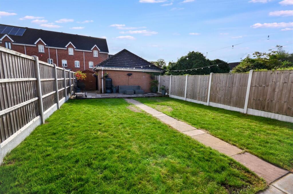 House in Stafford, Oultoncross, Stone - View 4