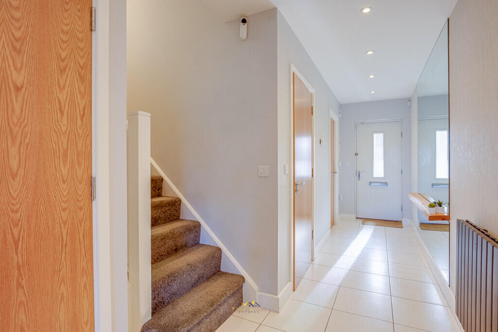 House in North East Derbyshire, Eckington - More