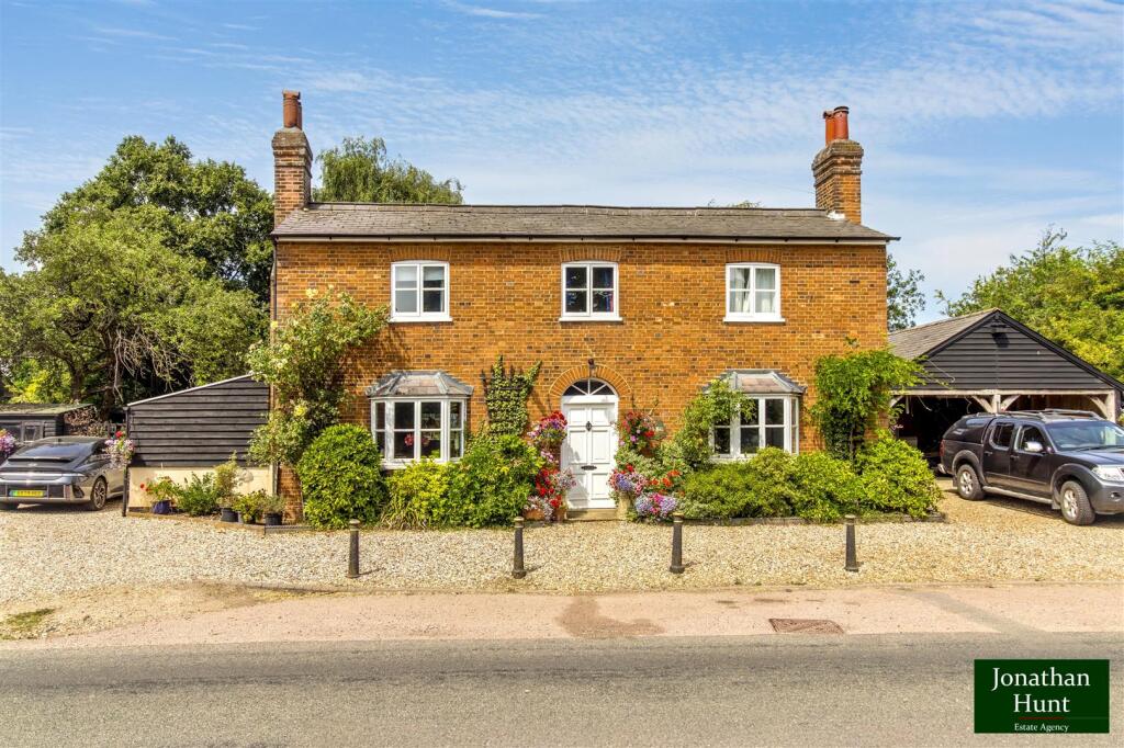 House in East Hertfordshire, Dassels, Braughing - View 2
