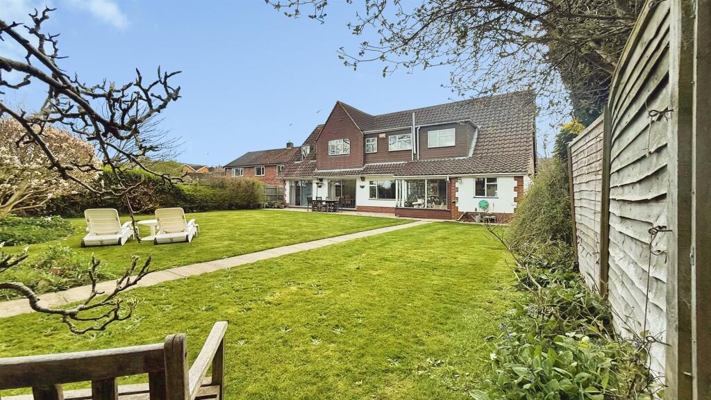 Mountford Close, Wellesbourne, Warwick - View 3