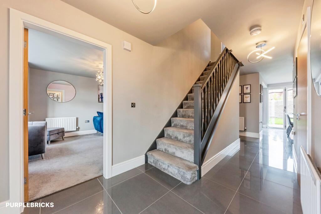 Ribbon Pond Drive, Newark, NG24 photo 2