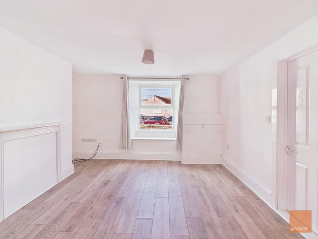 House in Truro - View 3