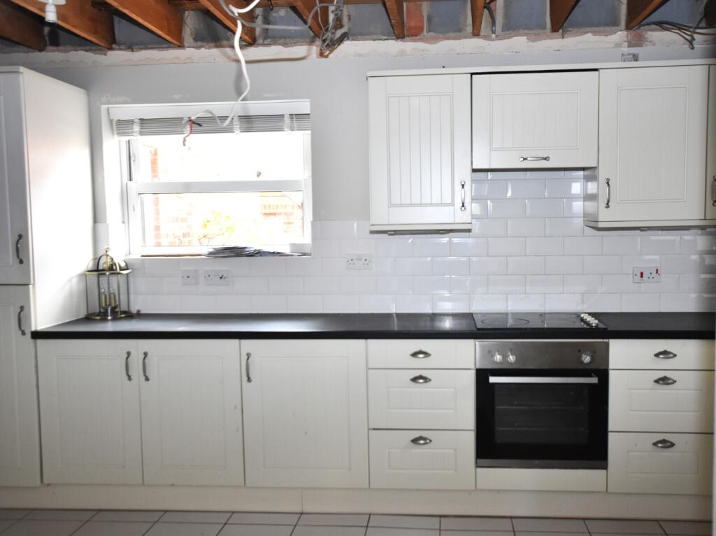 Maynard Close, Great Dunmow, Essex, CM6 photo 2