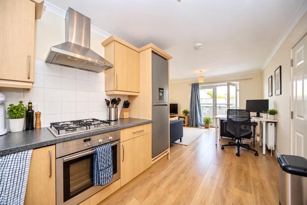 Apartment in Southampton - View 4