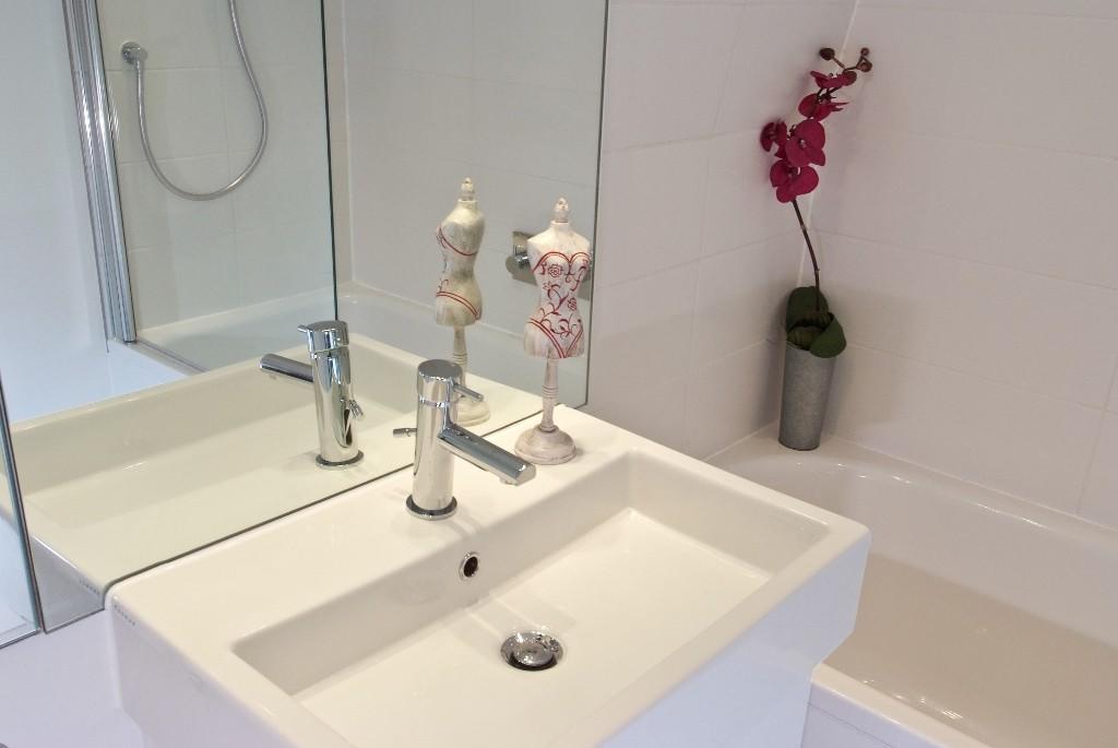 2 bedroom mews property for rent