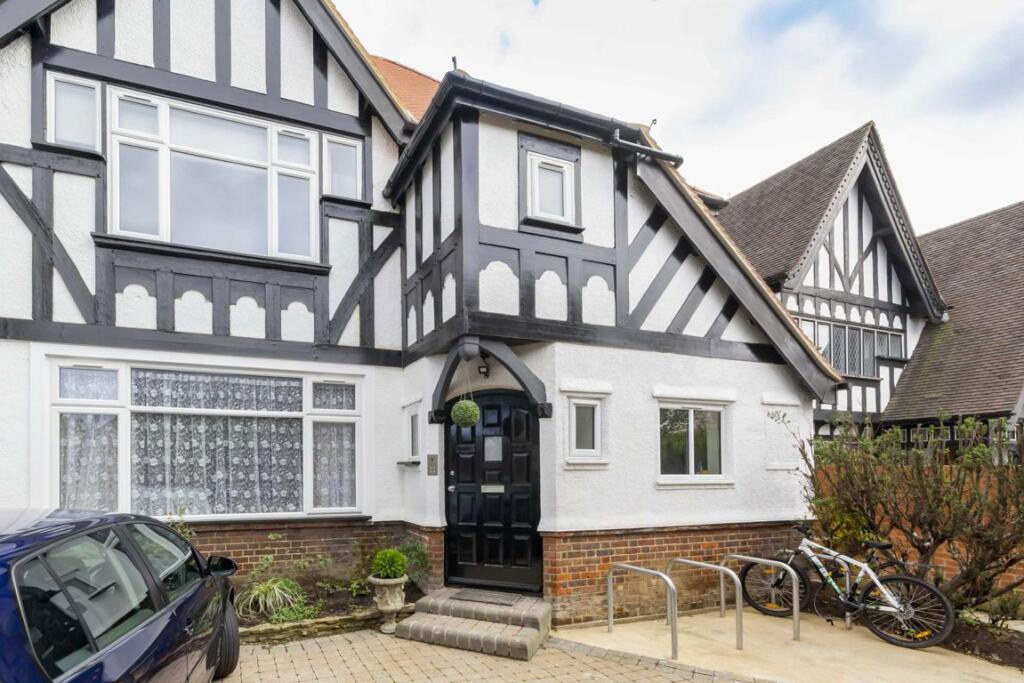 Main image of property: Gunnersbury Avenue, Ealing