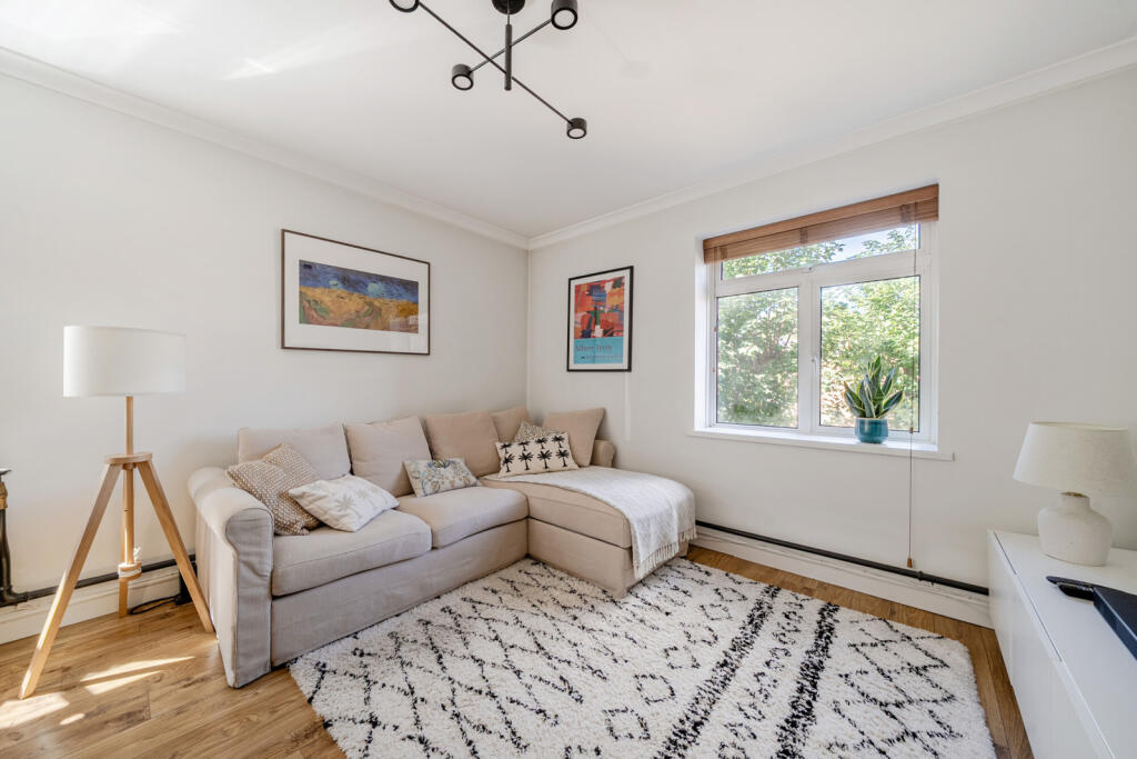 Apartment in London - View 2