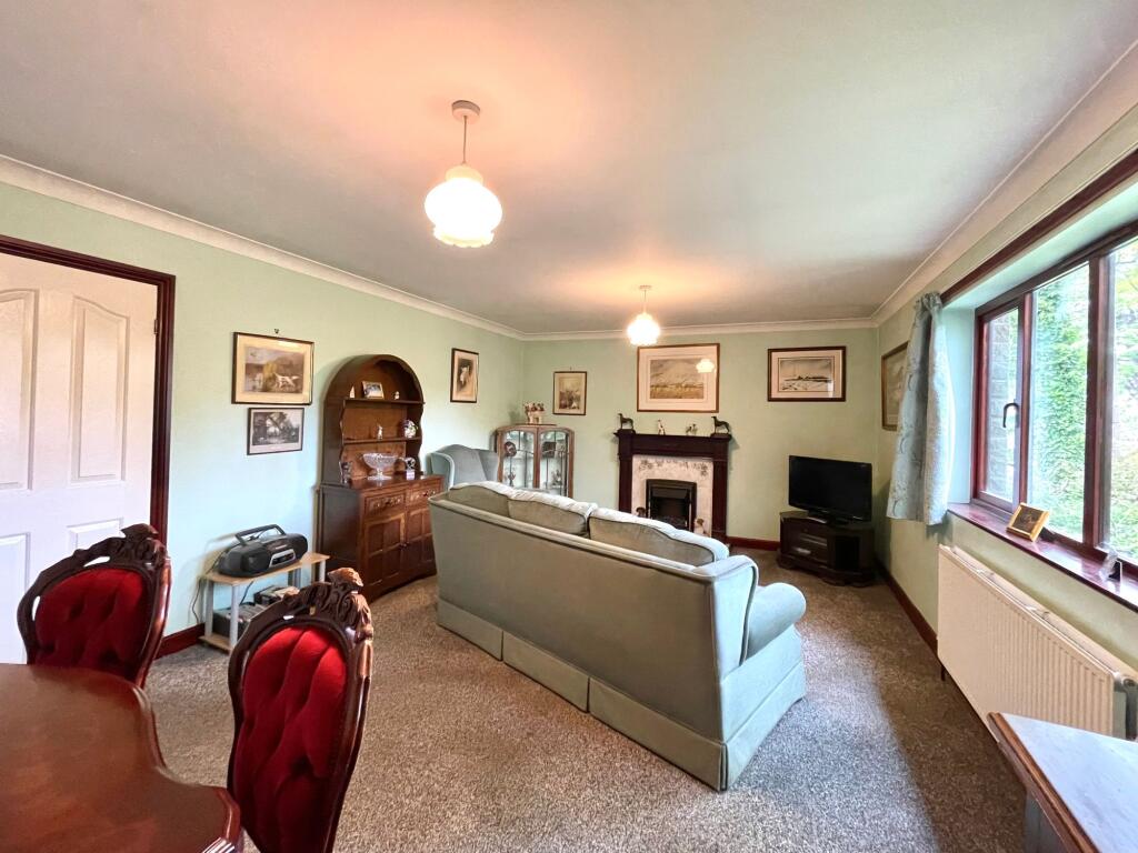 Oakes Road South, Oakes, Huddersfield, HD3 photo 2