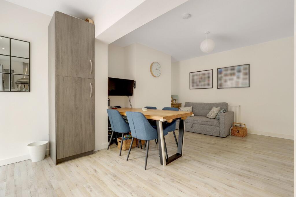 House in Nottingham, Chilwell - More