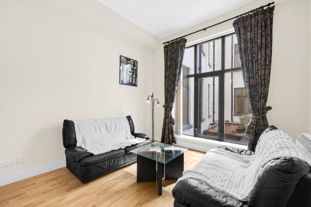 Apartment in London - View 3