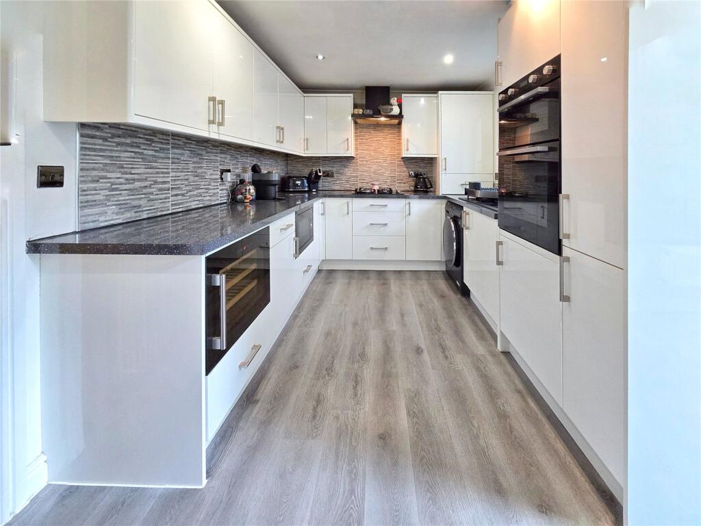 House in Oldham - View 4