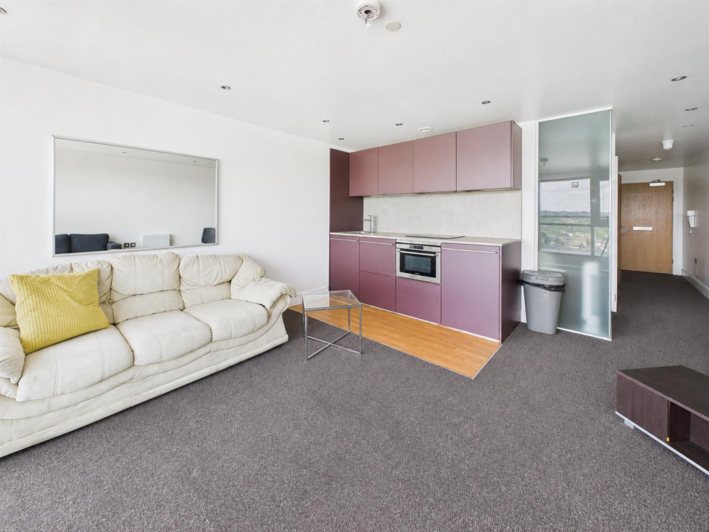Apartment in Nottingham - View 4