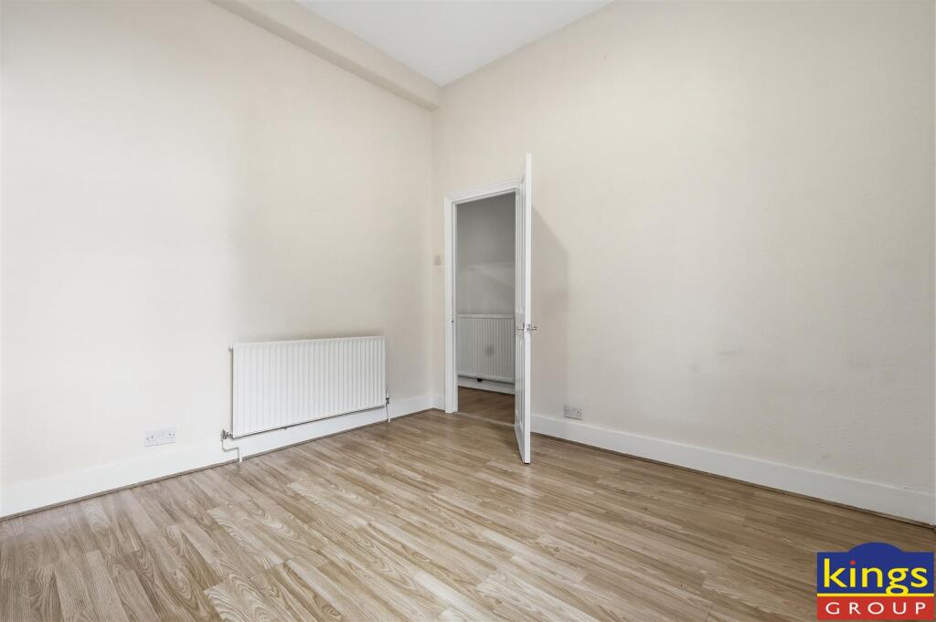 Apartment in London - More