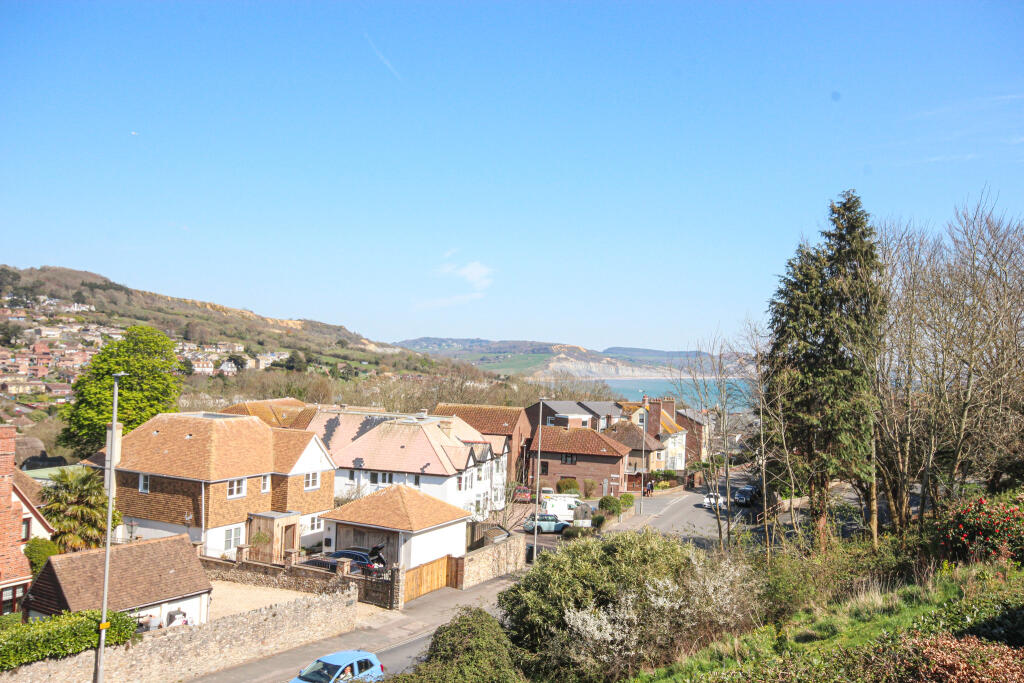 6, Portland Court, Lyme Regis, Dorset, DT7 photo 2
