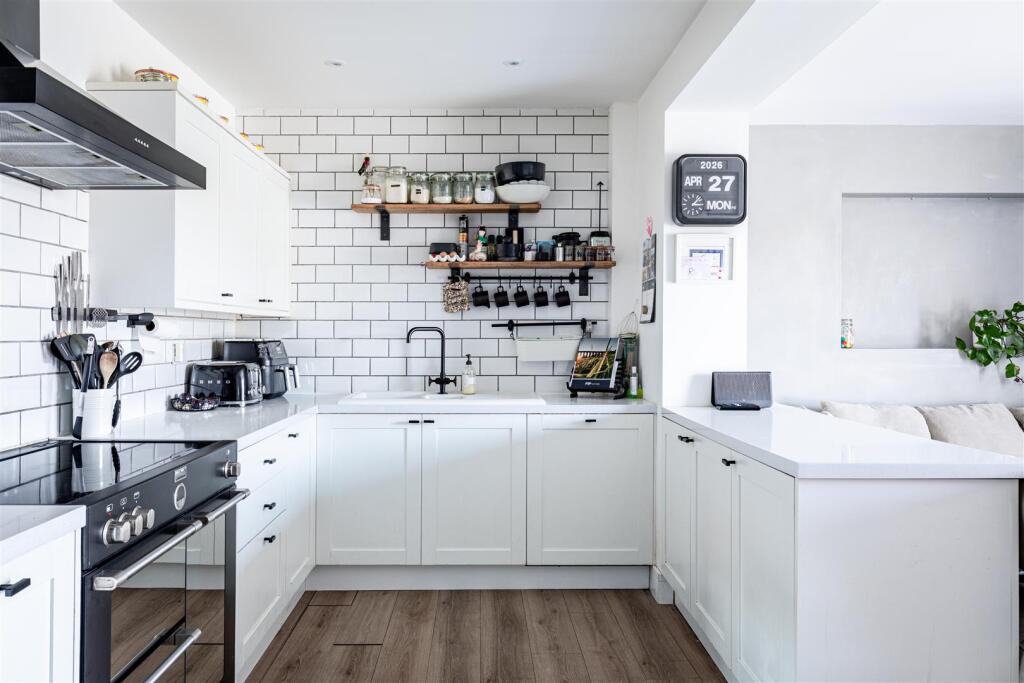 Wilderness Road, Hurstpierpoint photo 5