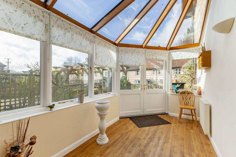 Earls Manor Court, Winterbourne Earls, Salisbury photo 3