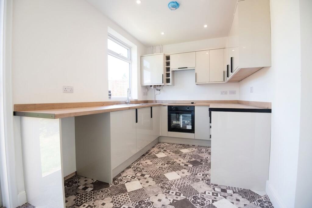 House in Wellingborough, Burrow's Bush - View 6