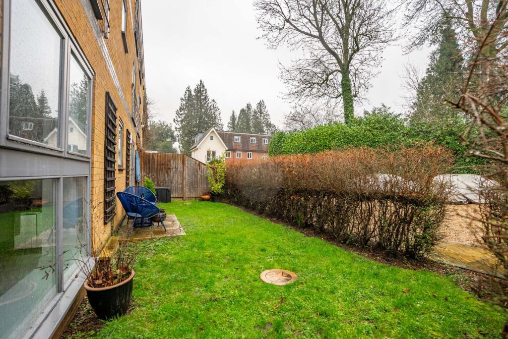 Additional image 20 of Astwick Manor, Coopers Green Lane, Hatfield, Hertfordshire, AL10