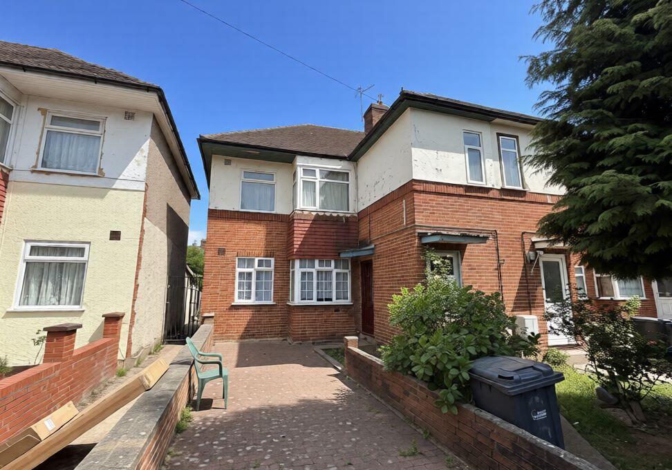 Main image of property: 20 Livingstone Road, Southall, Middlesex, UB1 1PH