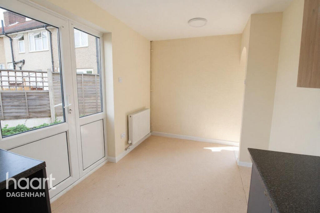 House in Romford - View 5